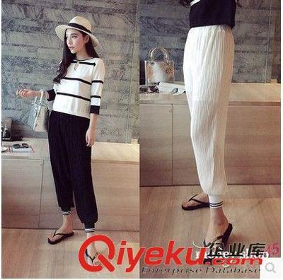 休閑褲 廠家直銷2015黑白撞色收口風(fēng)琴褶皺顯瘦哈倫高腰雪紡褲圖片|休閑褲 廠家直銷2015黑白撞色收口風(fēng)琴褶皺顯瘦哈倫高腰雪紡褲產(chǎn)品圖片由深圳靚點時尚服飾公司生產(chǎn)提供-