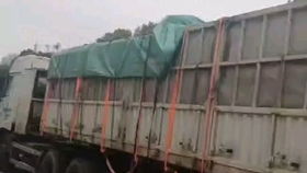 牛叔實地探廠記 揭秘三層實木地板開槽與金屬裝飾零售的匠心融合